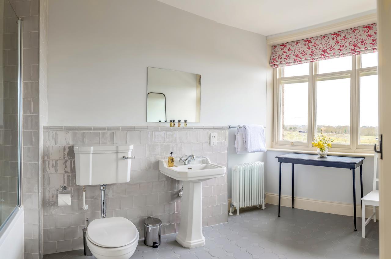Lawn House Hotel Hatfield  Esterno foto